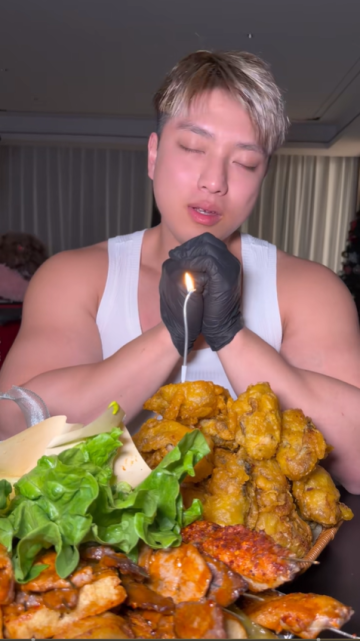 25 歲健身博主的生日食光：擼鐵練出 47 臂圍，干飯吃出滿心歡喜