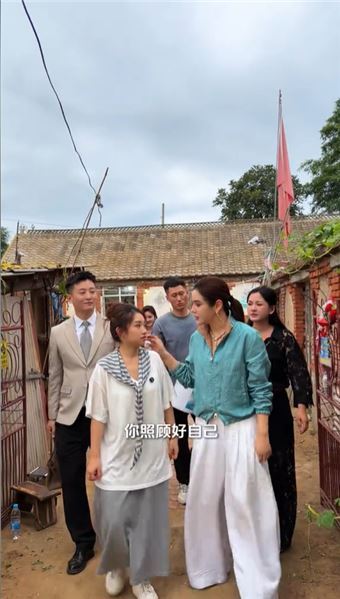 打算給離職的司機蓋個房子，他卻不同意，大家都幫我勸勸他