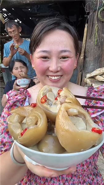 何為出息？陪父母吃一頓熱飯，煙火日常亦是人生圓滿