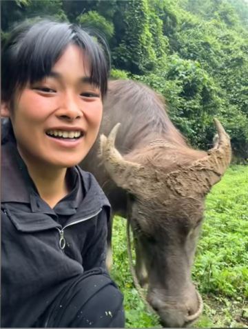 百萬粉絲的山里女孩陳冬妹，走紅之后為何依舊留在大山？