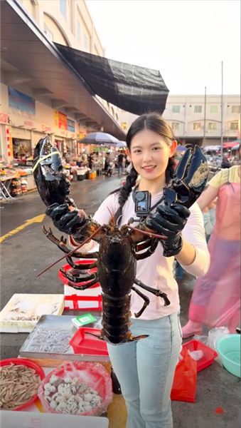 慢慢：擺攤售賣罕見漁獲，不賺多少錢，為何依舊滿心歡喜