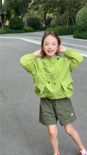 按照自己的喜好養女兒，擁有愛跳舞愛穿搭的安安，大概就是騙你生女兒的模樣