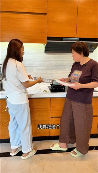 胖阿姨翻車了｜柴米油鹽里，藏著一家人熱氣騰騰的日常