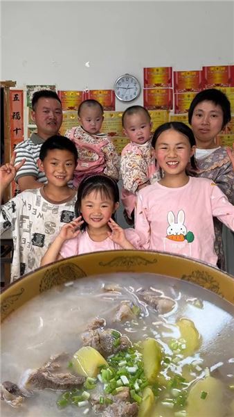 有人心疼孩子，有人說我演的，農村杰哥在此回應所有爭議