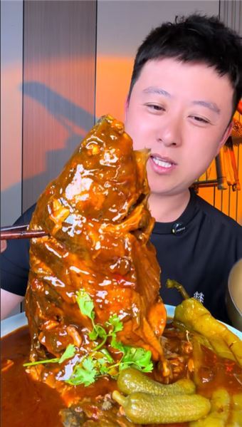 嘴里自帶魚刺分揀車間！吃魚大隊，只做真實吃播