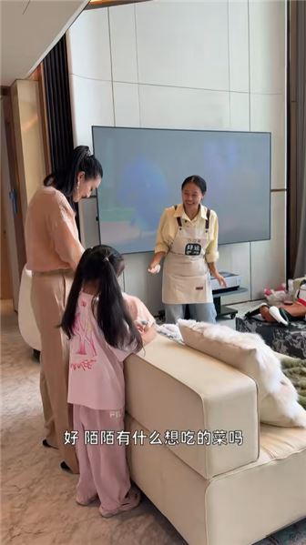 說說我家保姆小紅，聊聊我們一家和她相處的真實日常