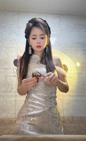 今年的第一頓小龍蝦：川渝女孩的舌尖儀式感